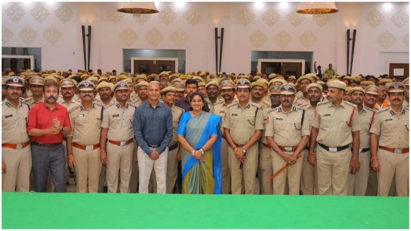 ap home minister vangalapudi anitha announced deadline for finishing constable recruitment