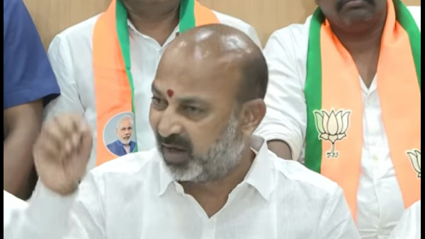 Bandi Sanjay angry over police lathi charge on Group 1 candidates