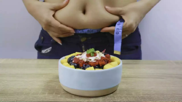 Know Two Secret Mistakes in breakfast by women that lead to belly fat