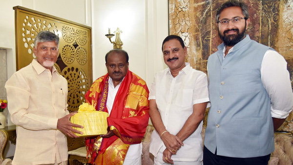 Visakhapatnam steel plant privatization Chandrababu met Union Minister Kumaraswamy
