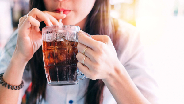 Taking cool drinks with straw greatly impacts dental health