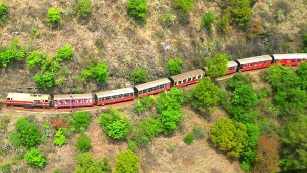 neral matheran hill railway is the most dangerous train journey in india