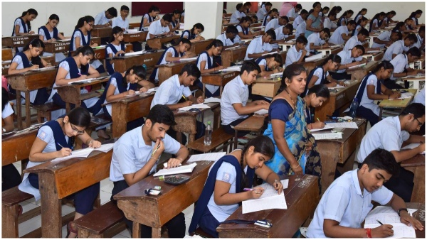 CBSE board descided to conduct 2025 board exams under CCTV surveillance Know details