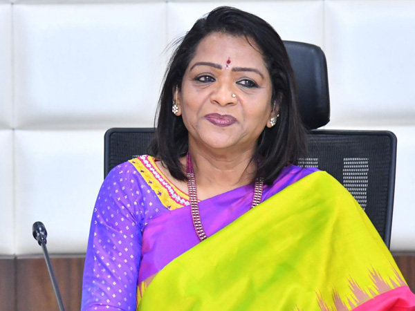 A case has been registered against Hyderabad Mayor Vijayalakshmi A case has been registered against Hyderabad Mayor Vijayalakshmi