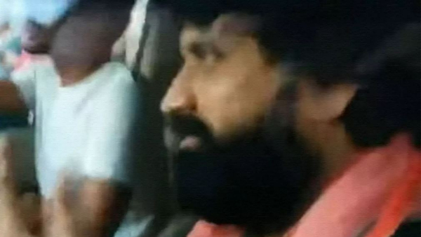 Johnny master with red color towel