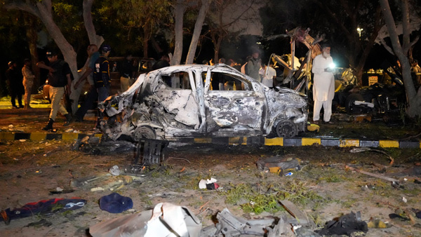 3 including 2 Chinese died in an explosion near Karachi Jinnah International Airport Pakistan