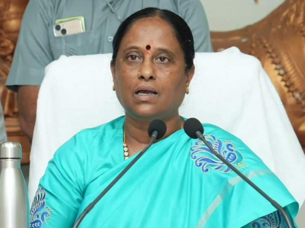 AICC Suggests for Konda Surekha Resignation amid Controversy comments on Nagarjuna family as reports AICC Suggests for Konda Surekha Resignation amid Controversy comments on Nagarjuna family as reports
