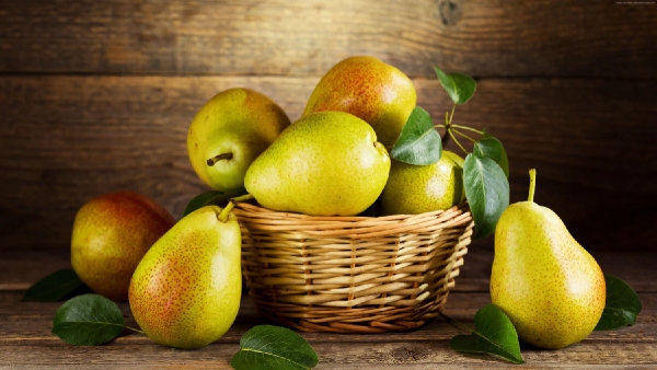 Eating this Pear fruit daily keeps blood pressure under control