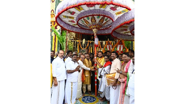 Special umbrellas reached Tirumala from Chennai for Garudaseva in Brahmotsavams