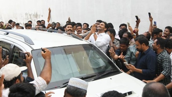 YS Jagan key discussions with Family members amid Disputes with Sharmila