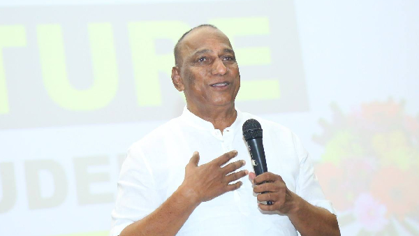 Key developments in telangana politics Mallareddy met with Chandrababu today with CM Revanth Reddy