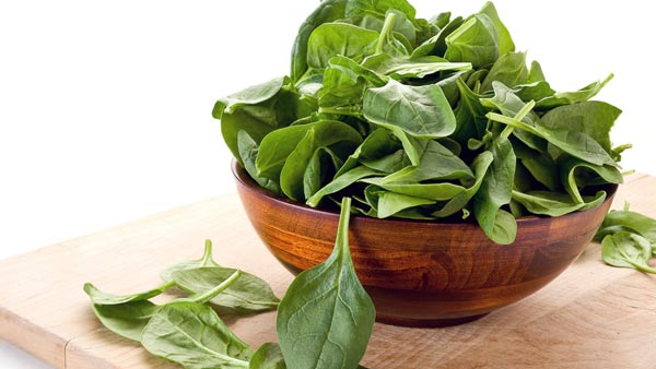 spinach is good but it is dangerous for the sufferers with these health problems be careful