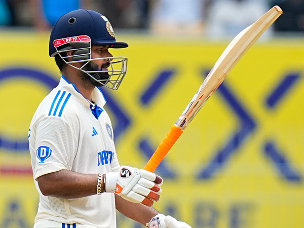 IND vs NZ Rishabh Pant becomes fastest Indian Wicketkeeper to complete 2500 runs in Test