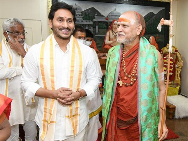 Government orders to stop illegal buildings being constructed by Sarada Peetham in Tirumala