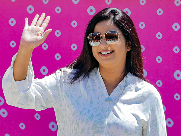 Please don t do that Singer Shreya Ghoshal made a request on stage