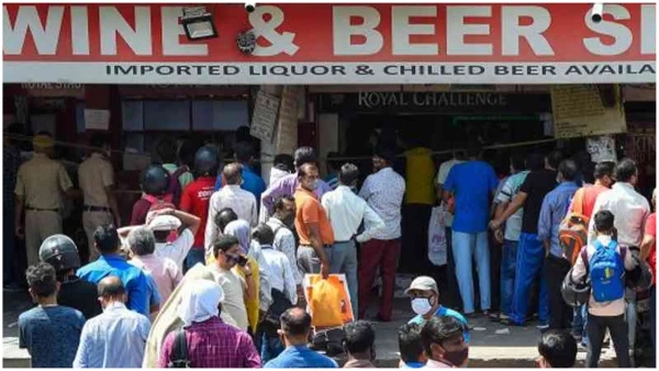Huge liquor sales in this Dussehra in telangana hyderabad top in sales here is the details Huge liquor sales in this Dussehra in telangana hyderabad top in sales here is the details