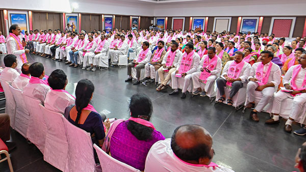 Three BRS MLAs are expected to join Congress