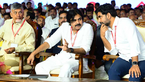 pawan kalyan s big checkmate to nara Lokesh s big plan via chandrababu- here is how