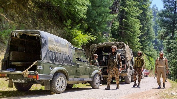 Encounter in JK Army officer killed three jawans injured in firing by terrorists Encounter in JK Army officer killed three jawans injured in firing by terrorists