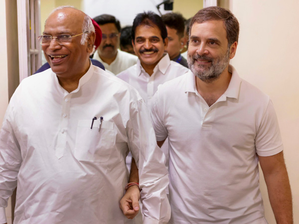 Congress leaders Rahul Gandhi and Mallikarjuna Kharge will come to Hyderabad on November 5