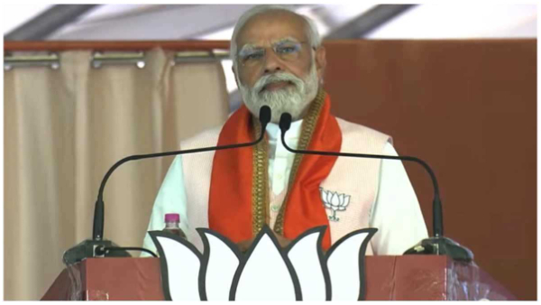 PM Modi accused the opposition Maha Vikas Aghadi alliance of looting the state