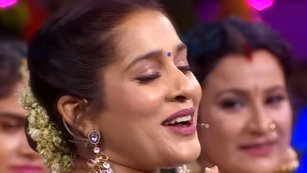 Anchor Rashmi wanted him to be her husband by releasing lamps in the water on the occasion of Kartika pournami Anchor Rashmi wanted him to be her husband by releasing lamps in the water on the occasion of Kartika pournami