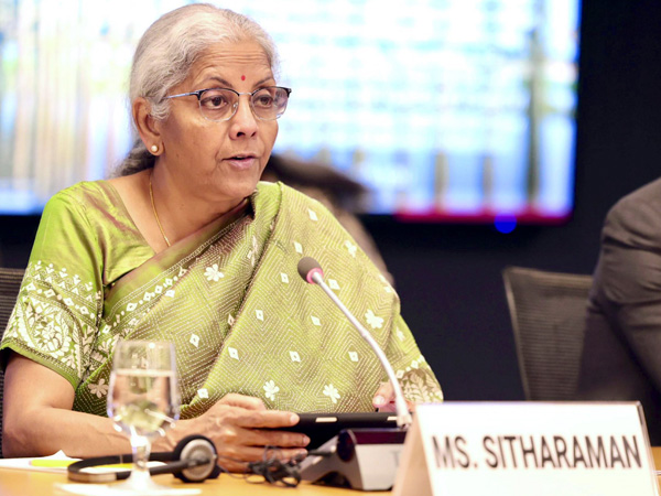 Nirmala Sitharaman asks Indian Banks to provide loans at lower Interest rates