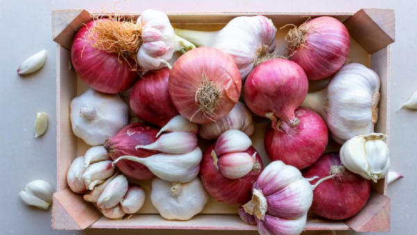 Health Benefits of Avoiding Onion and Garlic