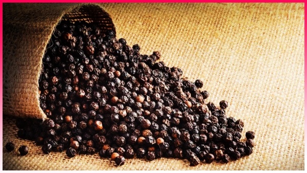 Huge health benefits with pepper it reduces diabetes and many more health issues