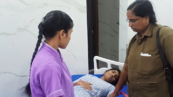 The conductor and driver took the woman who fell ill in the bus to the hospital