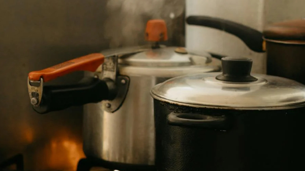 Is Pressure Cooker Food Healthy Complete Guide on Benefits and Drawbacks