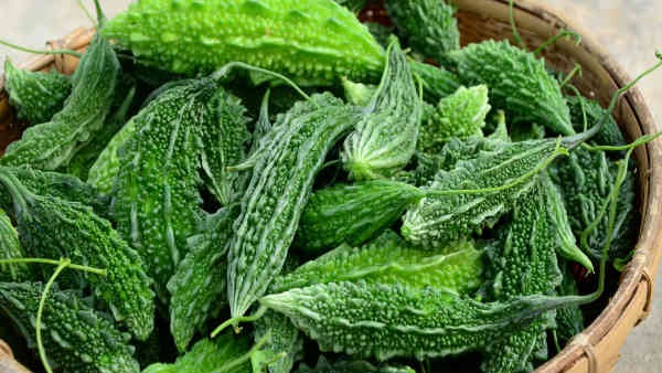Do not eat these foods with bitter gourd at all How dangerous is it