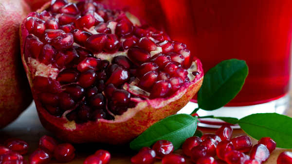 Eating a bowl of pomegranate seeds a day can help prevent cancer and high blood pressure