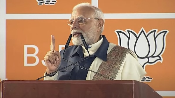 pm modi s Ek hai toh safe hai dig at opposition after massive win in maharastra polls