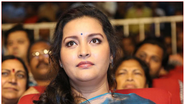 Renu Desai mother passed away