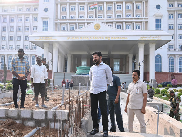 Telangana Thalli statue to be unveiled in front of the Secretariat on December 9