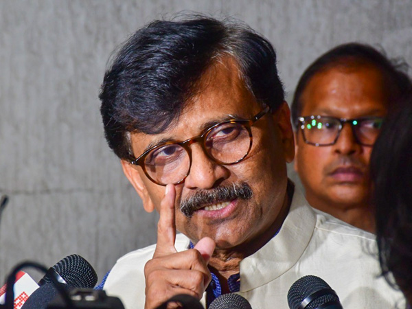 This cannot be the decision of the people of Maharashtra says Sanjay Raut This cannot be the decision of the people of Maharashtra says Sanjay Raut