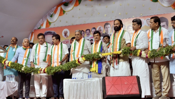 Siddaramaiah and Uttam Reddy Rally Together in Maharashtra Confident of MVA Win Siddaramaiah and Uttam Reddy Rally Together in Maharashtra Confident of MVA Win