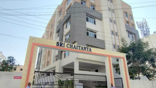 A student died in Sri Chaitanya College Nizampet Hyderabad