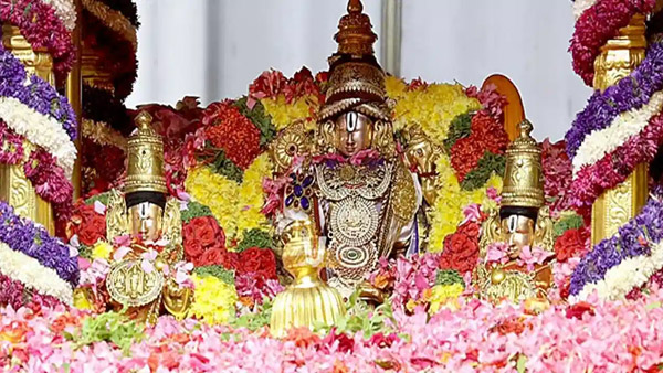 TTD Tirumala Srivari pushpayagam with 8 tons of flowers is today these are the specialities TTD Tirumala Srivari pushpayagam with 8 tons of flowers is today these are the specialities