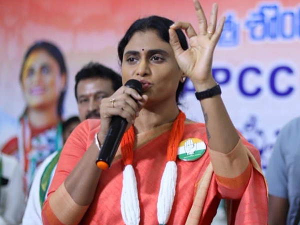 CM Chandrababu should consider the selection in 1 100 ratio in Group 1 mains YS Sharmila demand