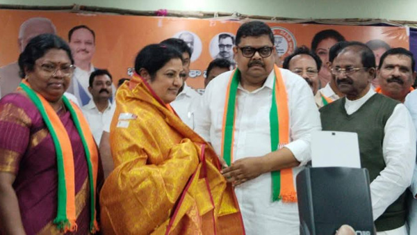 Speaker Ayyanna Patrudu complaint to CM Chandra Babu over Adari Joining in BJP Speaker Ayyanna Patrudu complaint to CM Chandra Babu over Adari Joining in BJP