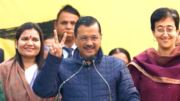 Delhi assembly election 2024 Kejriwal announced Rs 2100 per month to women Delhi assembly election 2024 Kejriwal announced Rs 2100 per month to women