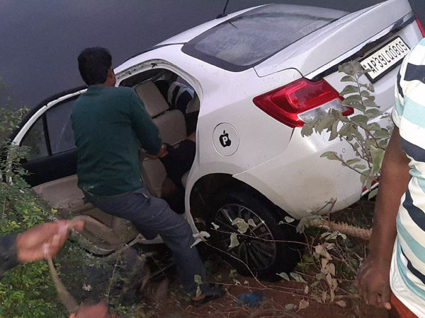 Car plunges into pond five dead shocking details behind Yadadri incident