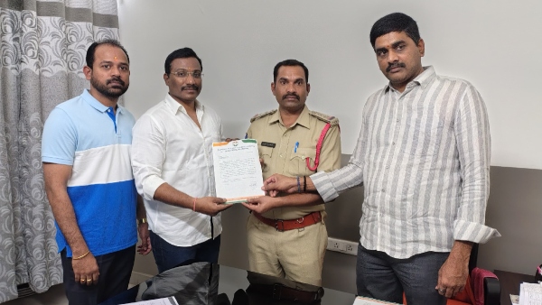 Indecent posts on the statue of Telangana Thalli congress complaint and gave warning