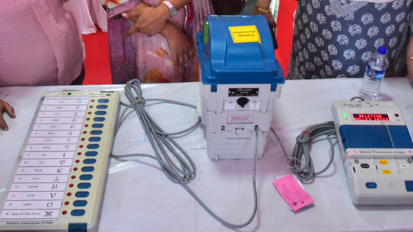 MLAs from the Maha Vikas Aghadi skips the oath-taking ceremony in Assembly