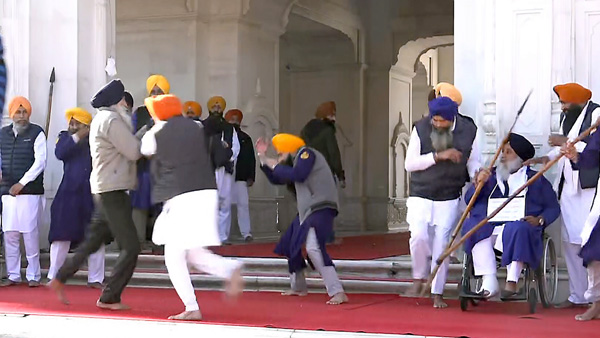 Bullets fired at Golden Temple in Amritsar where Sukhbir Singh Badal were offering seva
