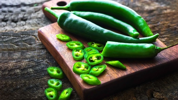 Adding green chilies to your diet has amazing health benefits