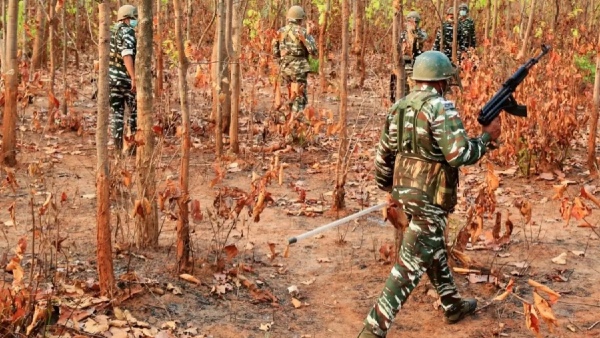 Chhattisgarh 10 Naxalites Killed in Encounter near Dantewada Narayanpur border