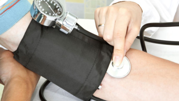 Why does low blood pressure occur What can be done to reduce it Why does low blood pressure occur What can be done to reduce it